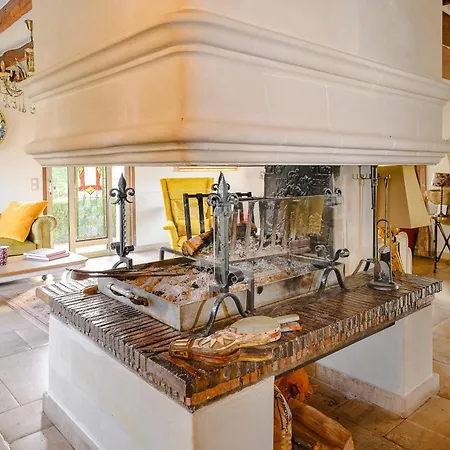Luxueuse Avec Piscine Et Spa, Montfort L'amaury * La Queue-les-Yvelines