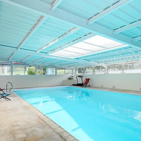 Luxueuse Avec Piscine Et Spa, Montfort L'amaury