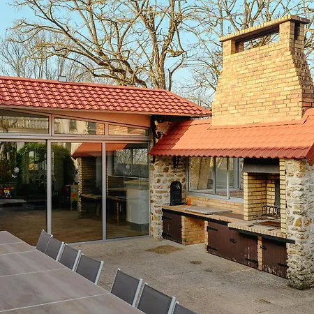 Villa Luxueuse Avec Piscine Et Spa, Montfort L'amaury