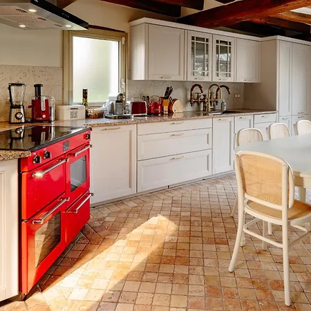 Luxueuse Avec Piscine Et Spa, Montfort L'amaury