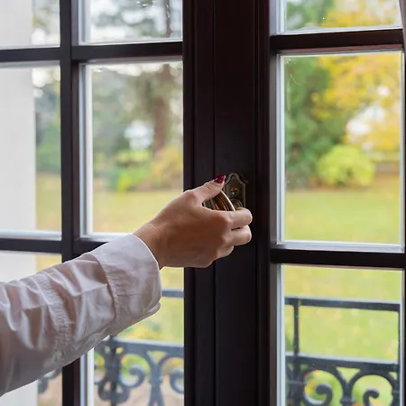 Luxury French With Indoor Pool & Tennis Near Paris Villa La Queue-les-Yvelines